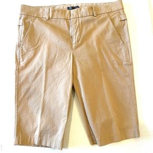 VINCE Shorts Khaki Sz 8 Womens Chinos Bermuda Knee Length Long New With Tags